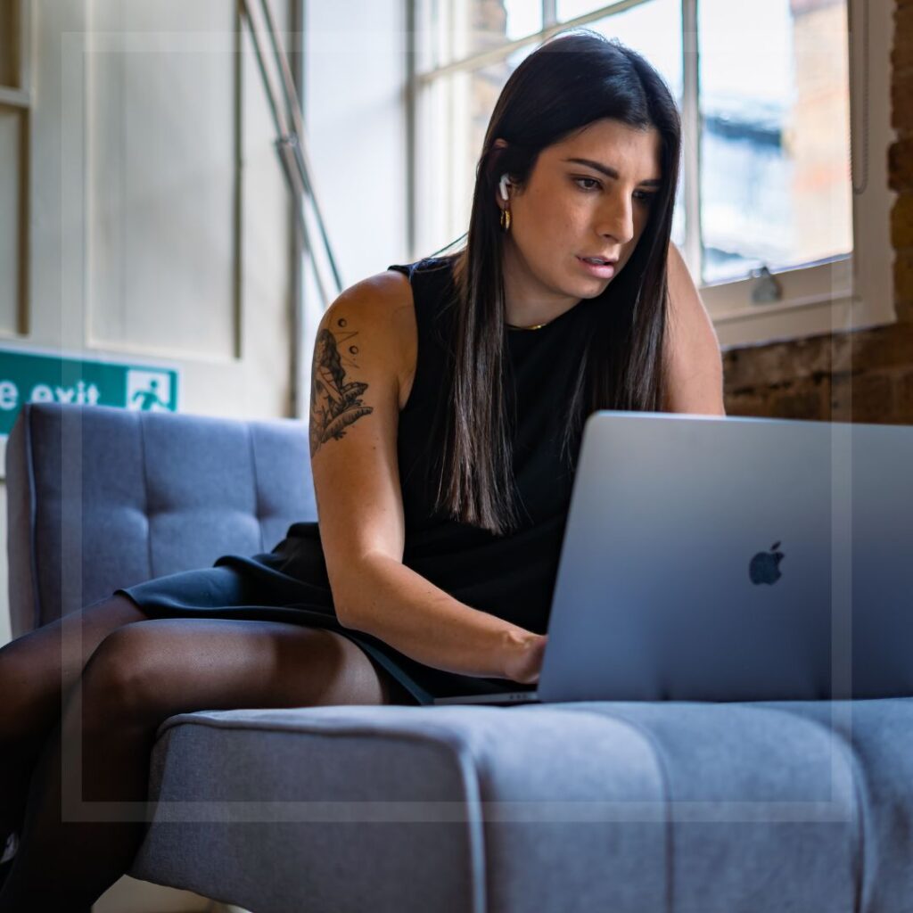 Girl is using quickbooks desktop for her Small Business